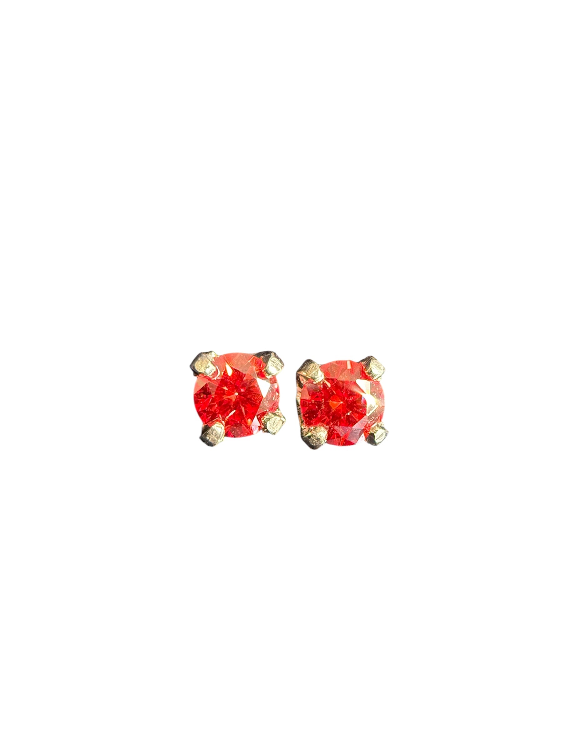 Sinful Studs (3mm)