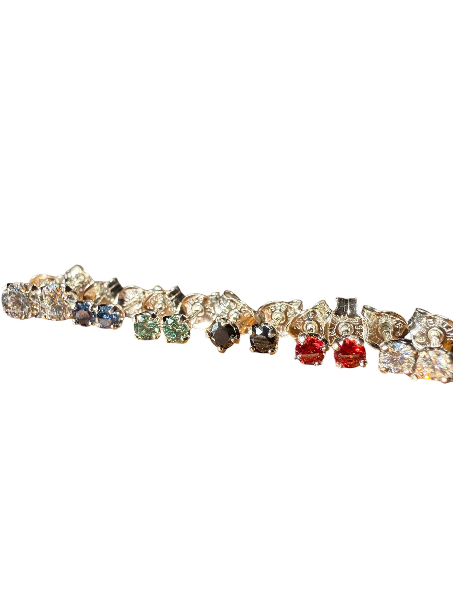 Sinful Studs (3mm)